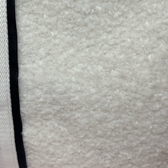 NWT Victoria's Secret Cozy Plush Fleece Sherpa Tote Bag Black White Gift Ready - Picture 7 of 13
